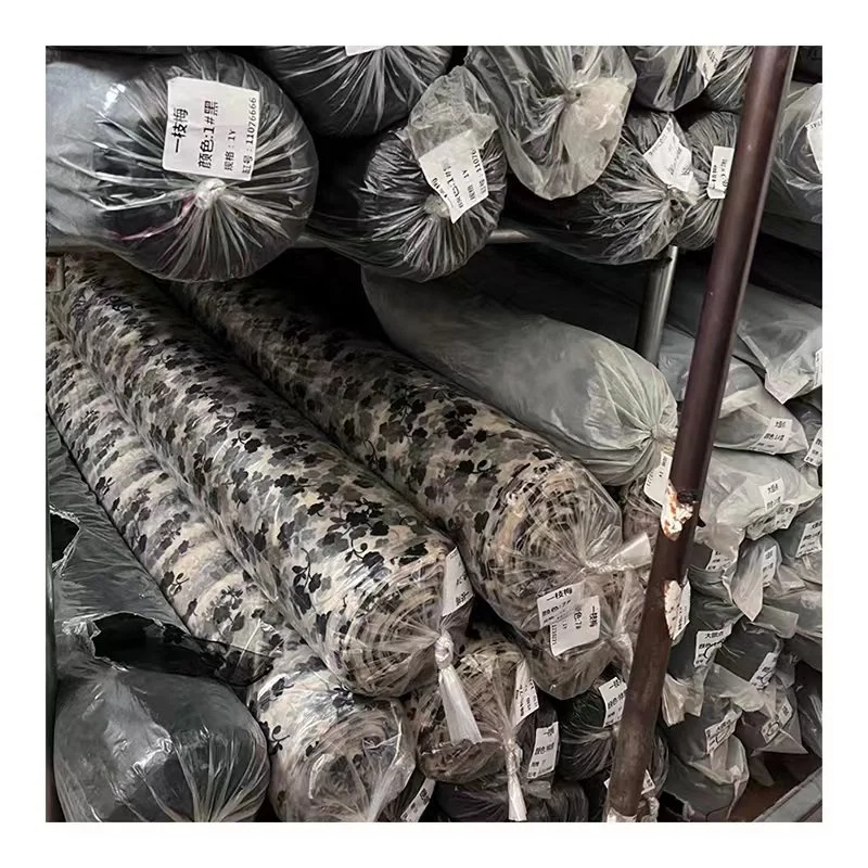 LST009 Custom Florals Flocked Mesh Tulle Fabric 100% Polyester Sexy Black With Beautiful Flowers for Girls' Garments - 图片 5
