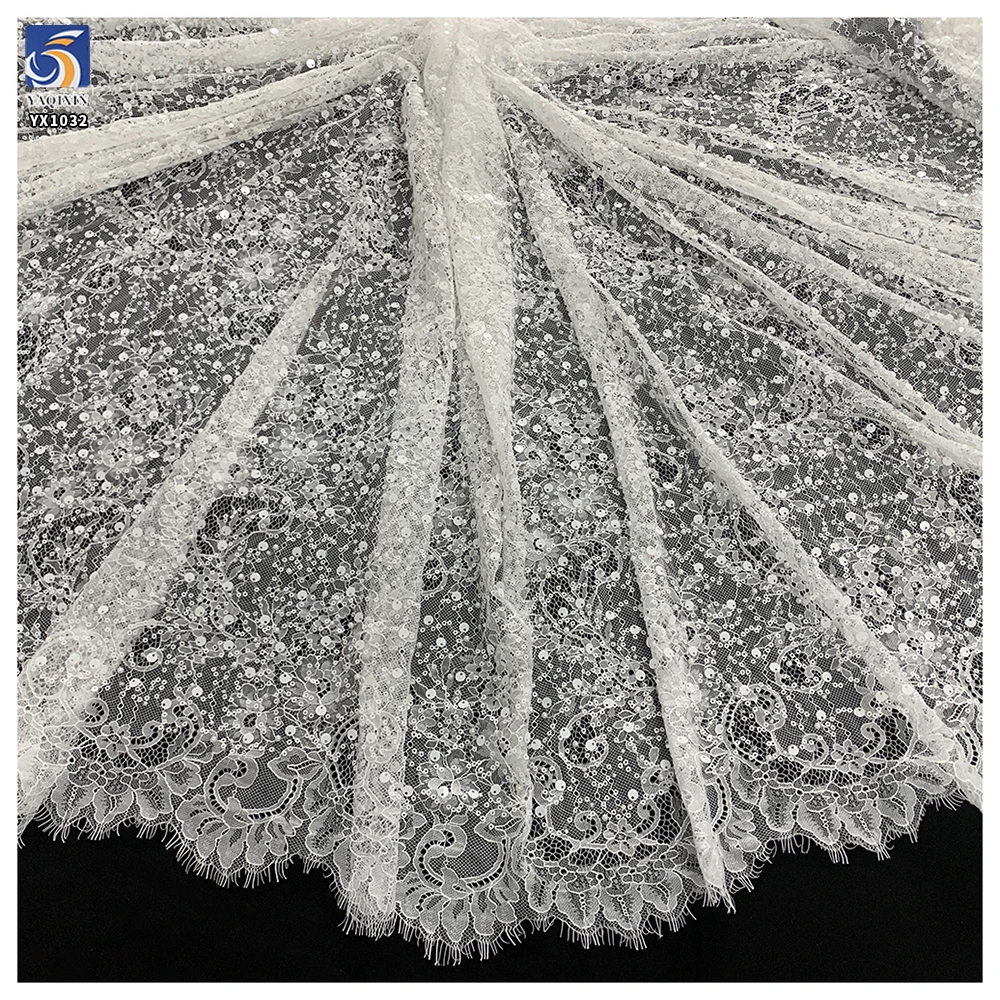 YX1032 China Wholesale Home Textiles Lace Fabric Eyelash White Lace 3D Beaded Sequins Bridal Dress Fabrics for Women - 图片 5