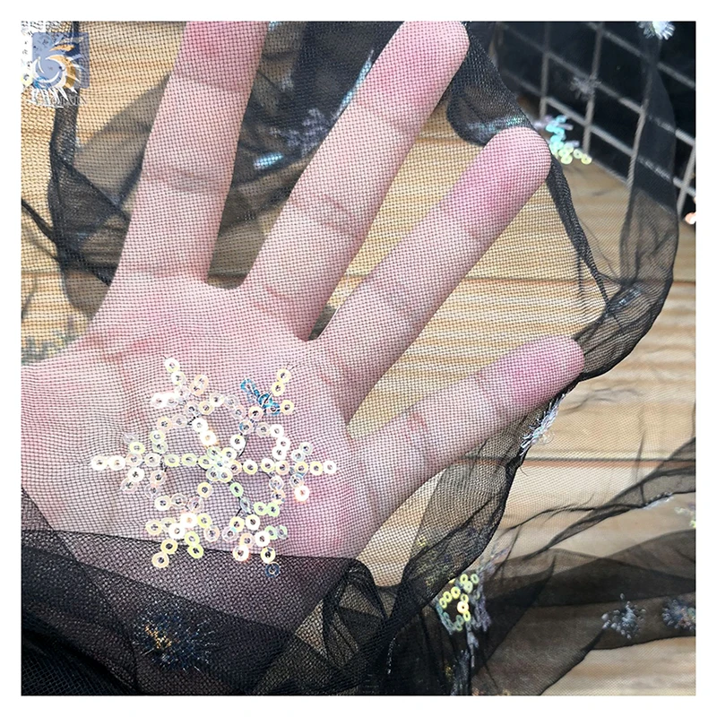 YX2538 Stock Christmas American Fancy Tulle Wholesale Yards Embroidery Snowflake Sequin Fabric Mesh Glitter Sparkle Fabric - 图片 5