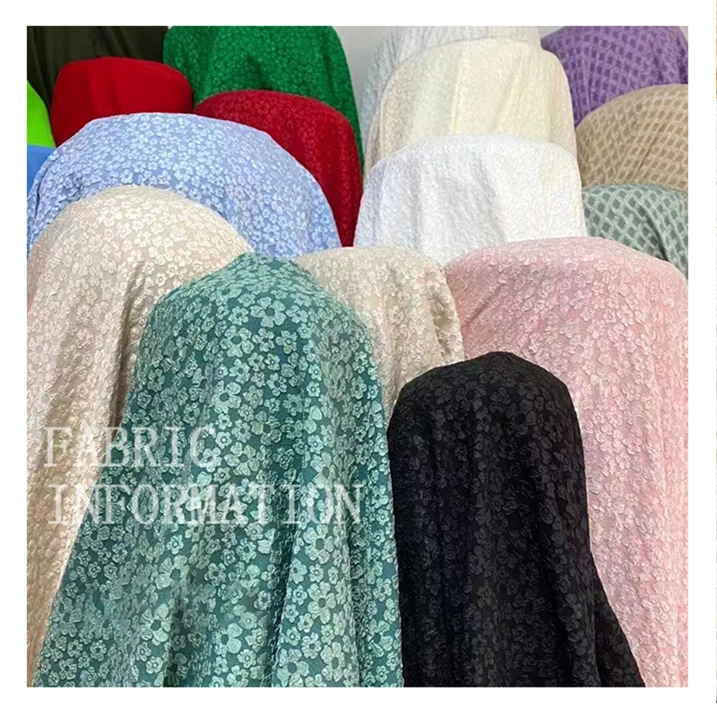 Yaqixin Textile Factory in Stock Small Floral Jacquard Polyester Embossed Textured Jacquard T800 Woven Fabric - 图片 3