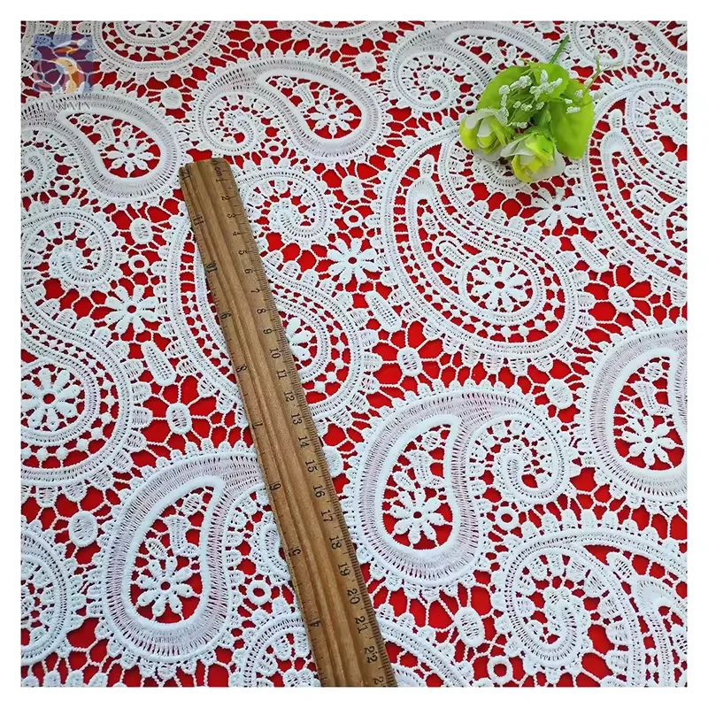 YX2435-1 2025 Best Selling Polyester Embroidered Water-Soluble Milk Lace Fabric Swiss Wedding Paisley Lace Fabric 15 Yards - 图片 3