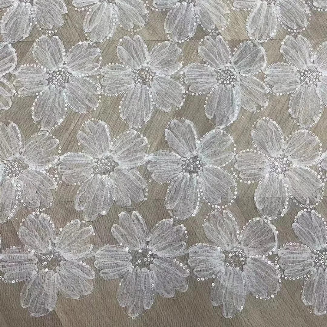 2026 Hot Bridal Wedding Custom White 3D Big Flower Embroidered Tulle Sequins Embroidery Lace Fabric - 图片 2