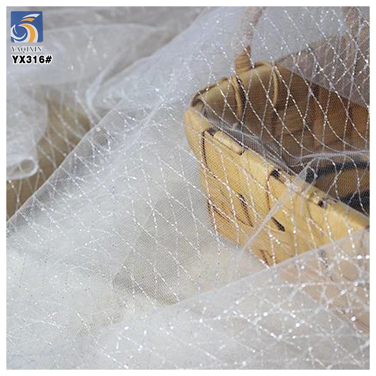 YX316 Good Quality Diamond-Shaped 100 Polyester Knitted Mesh Fabric Gold and Silver Thread Mesh Jacquard Tulle Fabric - 图片 4