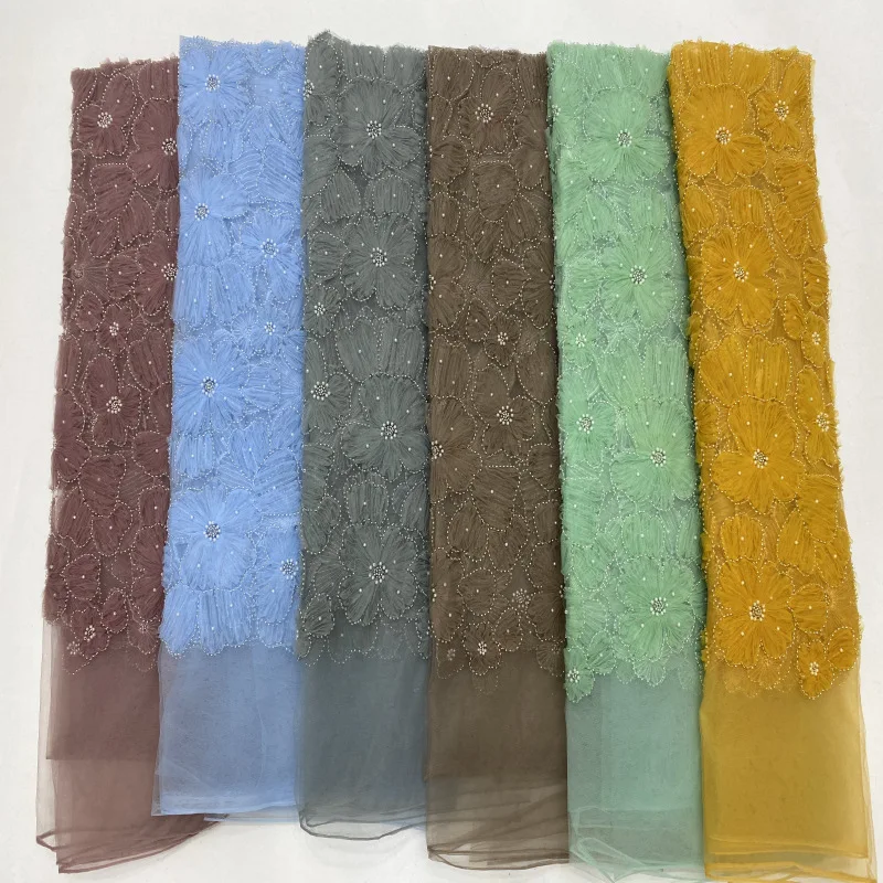YX2284 Beautiful Mesh Flowers Embroidery Lace Fabric White Polyester Embroidery Tulle Pearl Sequins Mesh Fabric - 图片 2