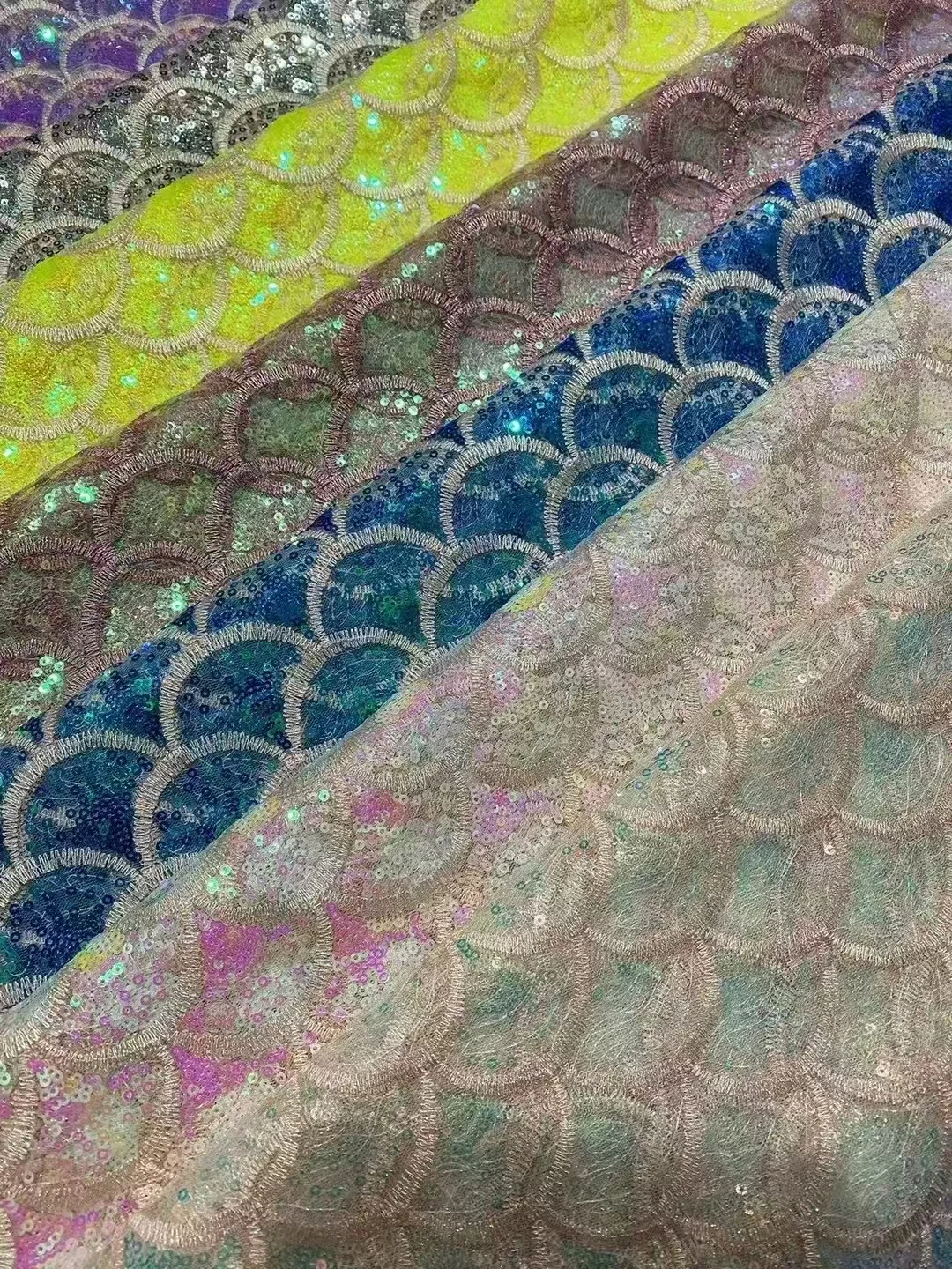 YX337 New Double-Layer Sequined Fabric Fishtail Mermaid Net Sequined Fantasy Fish Scale Fabric for Dress - 图片 6