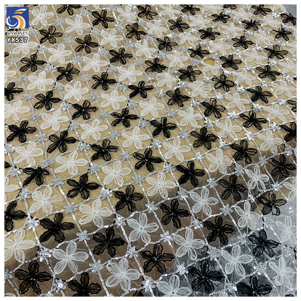 YX537 2025 Most Popular Overseas Embroidered Tulle Fabric Five-Petal Flower 3D Embroidery Tulle Fabric With Sequins - 图片 3