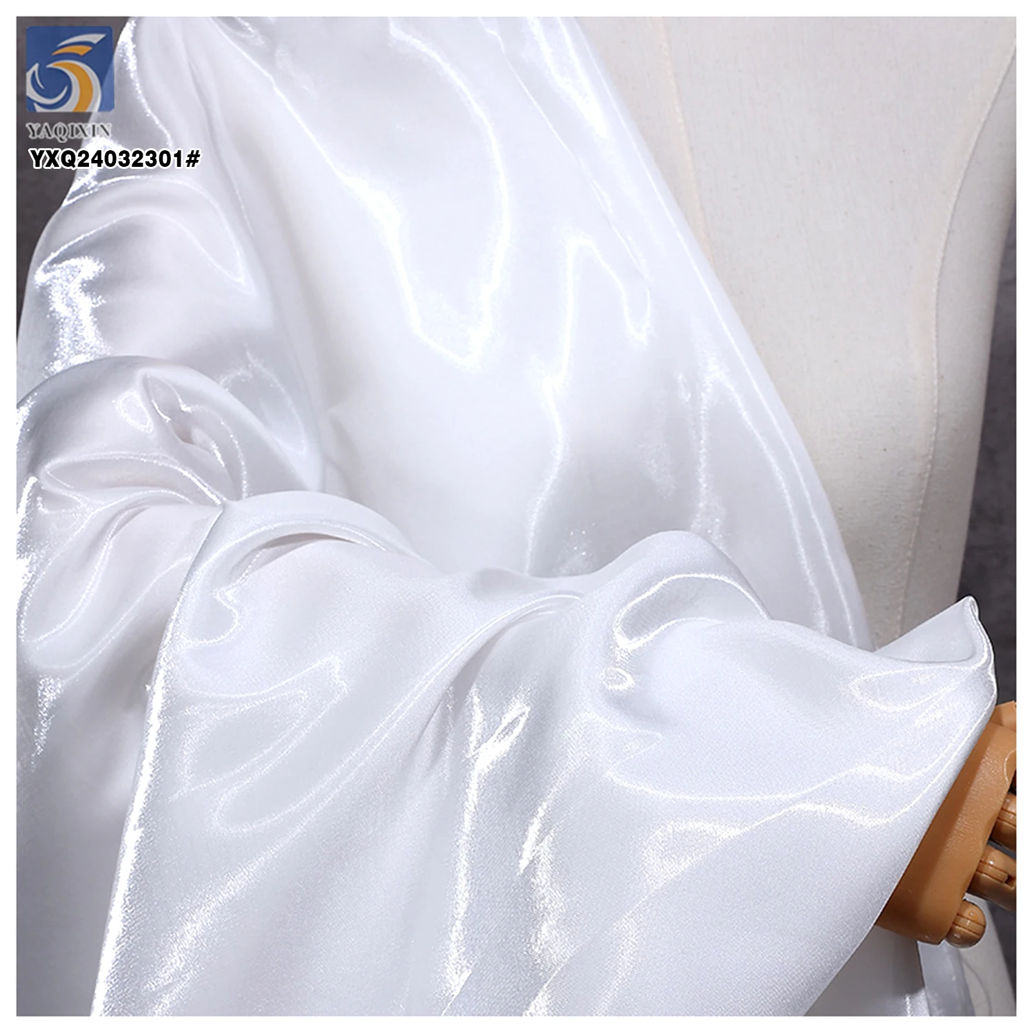 High Quality 150gsm 100% Polyester Satin Fabric Shiny Black Liquid Satin Fabrics