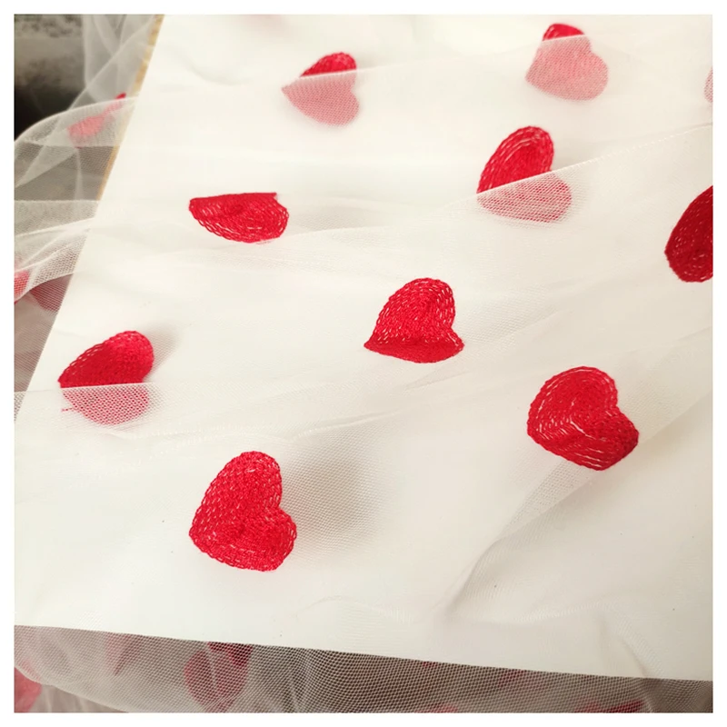Romantic Red Heart Embroidery Black Tulle Fabric Polyester Tulle Dress Fabric - 图片 6