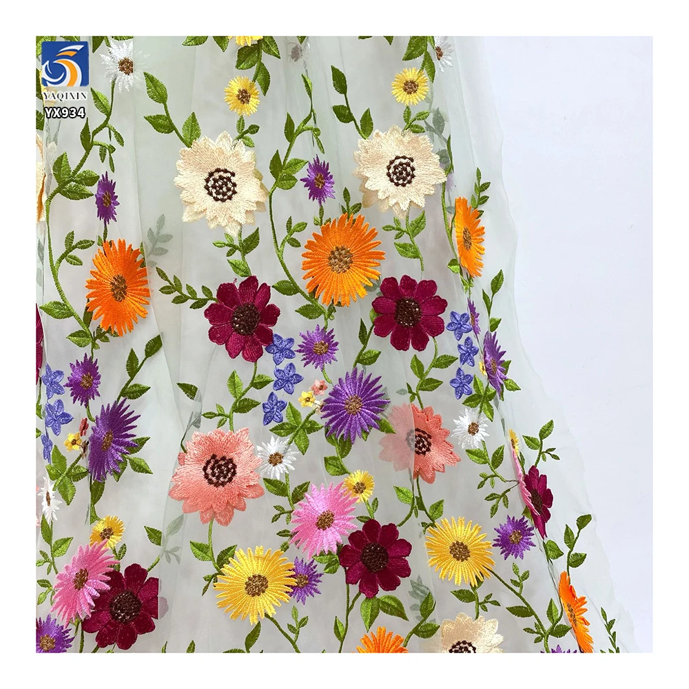 YX934 2026 Three-Dimensional Yarn-Dyed Chrysanthemum Embroidery Fabric Colorful Big Flowers Tulle Mesh 3D Embroidery Fabric - 图片 5