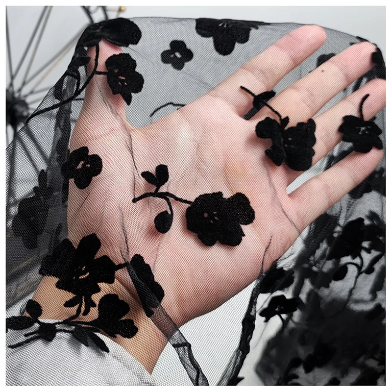LST009 Custom Florals Flocked Mesh Tulle Fabric 100% Polyester Sexy Black With Beautiful Flowers for Girls' Garments - 图片 6