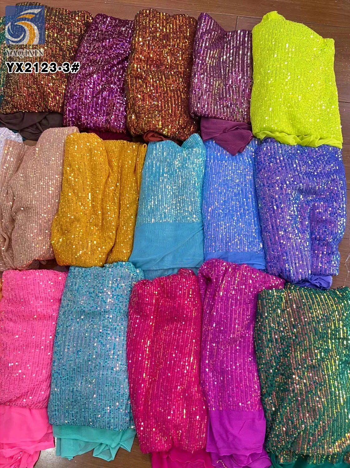 2026 Novel Multicolor Shiny 3mm Sequins Embroidery Stretch Mesh Fabric 4 Way Stretch Mesh Sequins Fabric - 图片 3