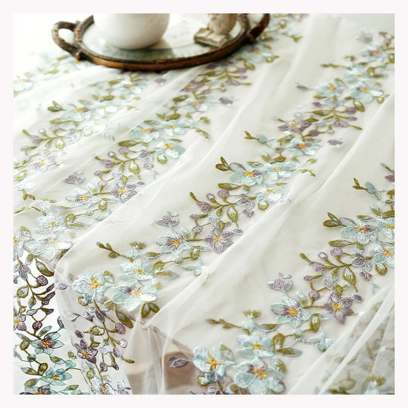 2024 New Arrival Embroidered Flower Fabric Tulle Lace Fabric With Flower Tulle Dress Embroidery Fabric - 图片 3