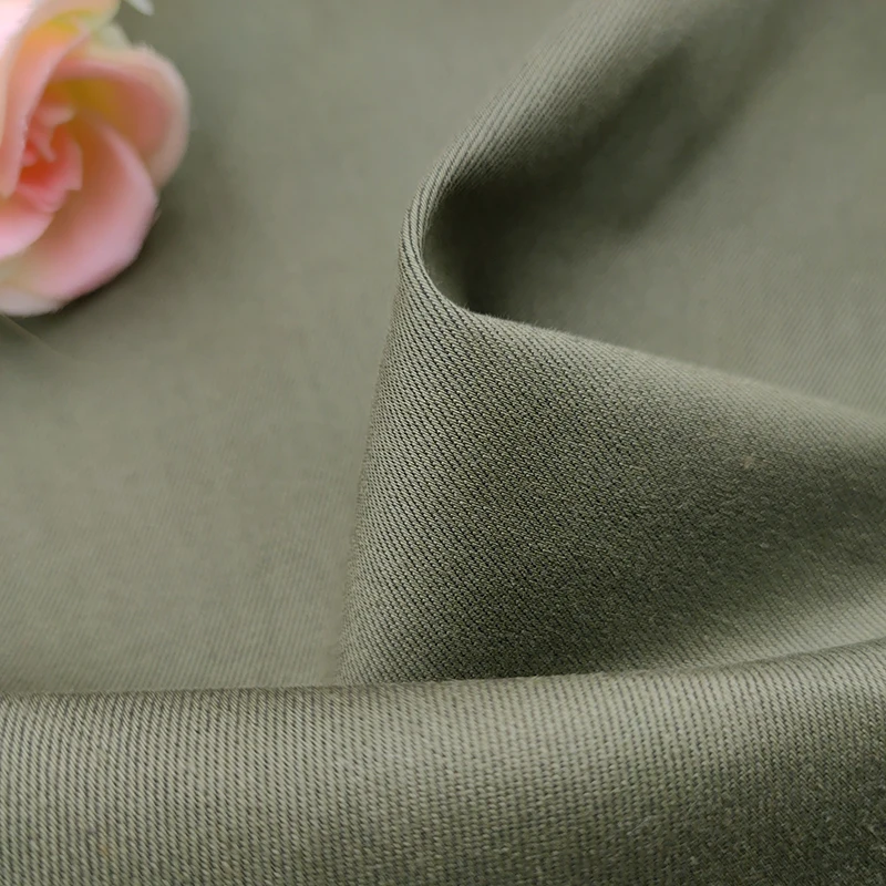 C262-1 Wholesale 220gsm Grass Green 68% Cotton 29% Polyester Blended Stretch TC Cotton Twill Fabric for Pants/Shirts - 图片 3