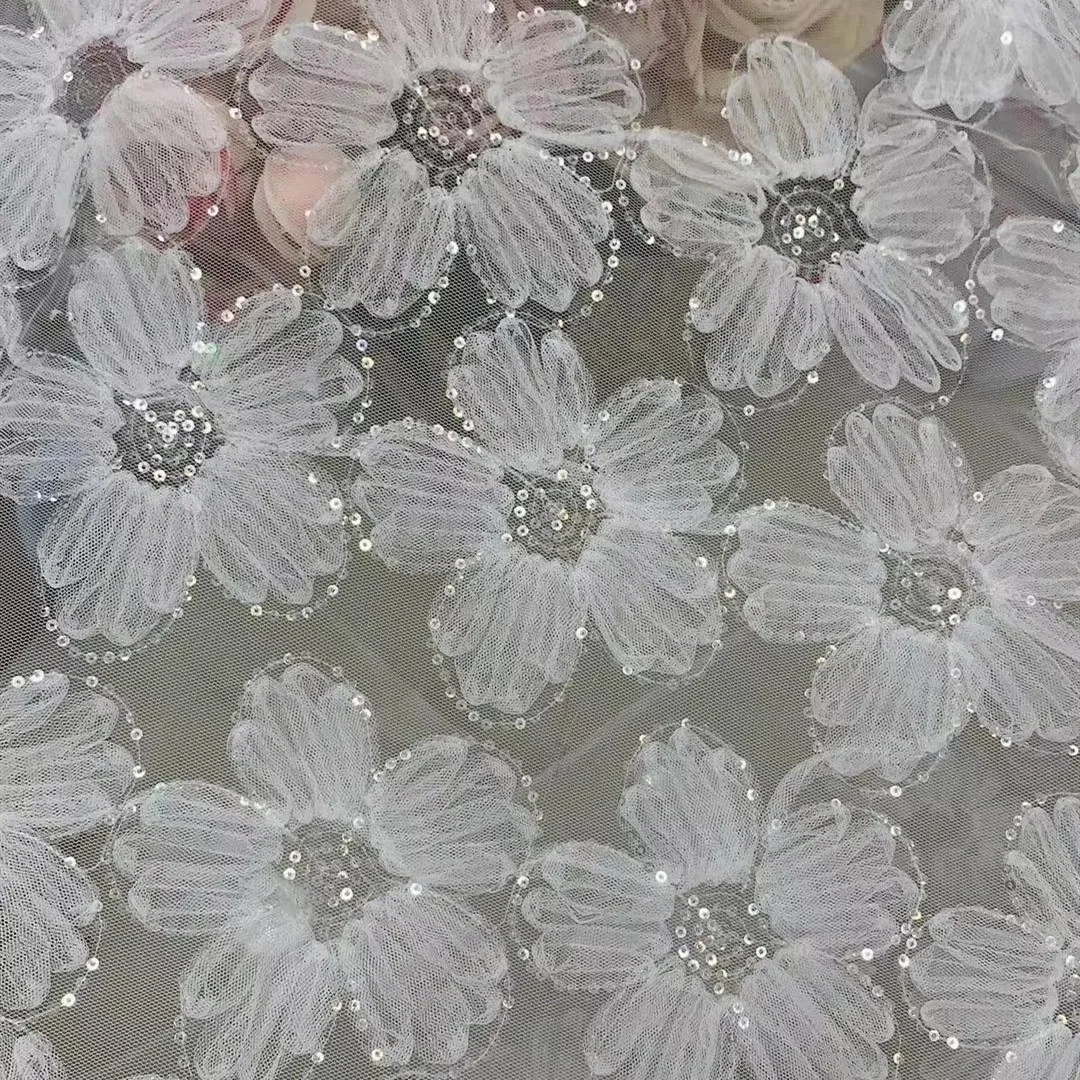 2026 Hot Bridal Wedding Custom White 3D Big Flower Embroidered Tulle Sequins Embroidery Lace Fabric - 图片 3