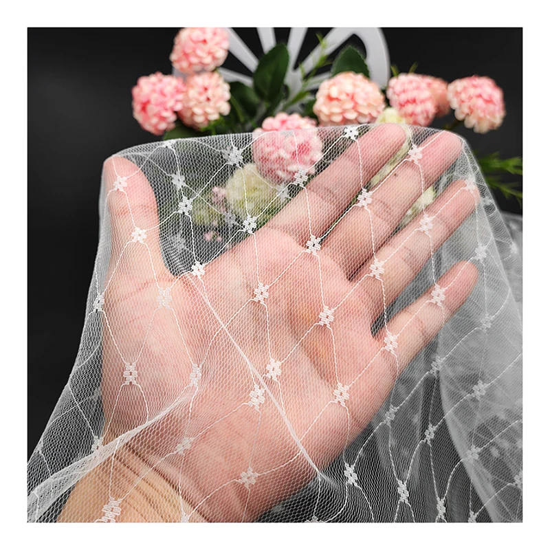 Guangzhou Zhongda Wholesale Price White Soft Tulle Mosquito Netting Fabric Polyester Mesh Jacquard Fabric - 图片 5