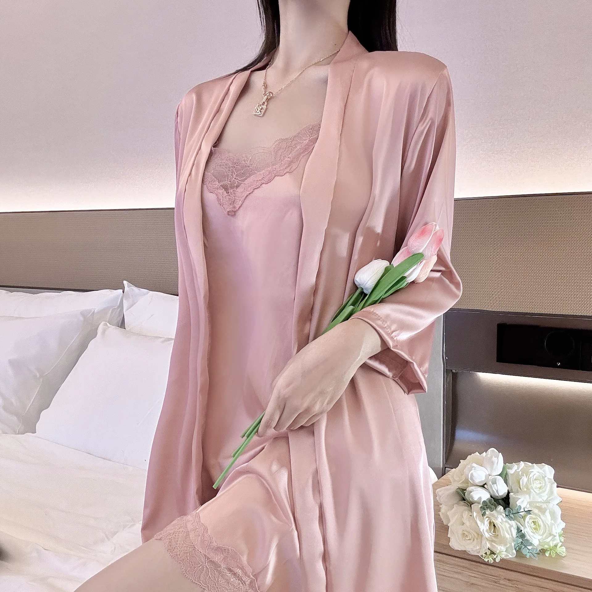 YX864 High Quality Density Soft Smooth and Silky Satin Fabric Ice Silk Fabric Polyester Spandex Stretch Satin for Dresses - 图片 3