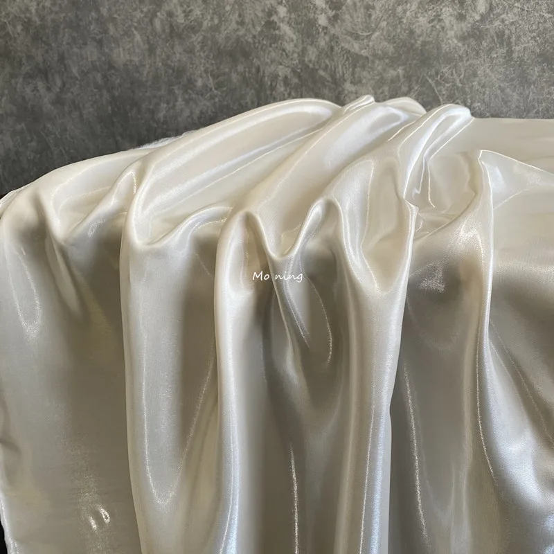 YX581-2 Hot Selling Woven Polyester White Organza Fabric for Bride Soft Wedding Shiny Mikado Liquid Organza Fabric - 图片 6