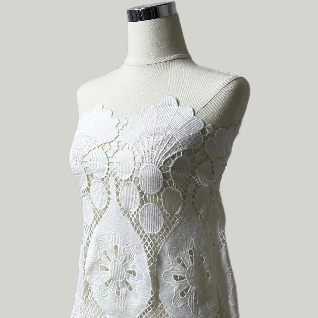 YX753 Custom Square Grid Mesh Water Soluble White Lace Fabric With Pattern Lace Milk Silk Lace Fabric for Dress