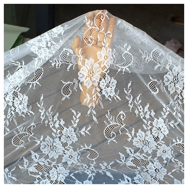 YX6042 Wholesale Zeal Elegant White Lace Fabric With Delicate Floral Patterns Poly Eyelash Lace Fabric for Skirt Tablecloth - 图片 5