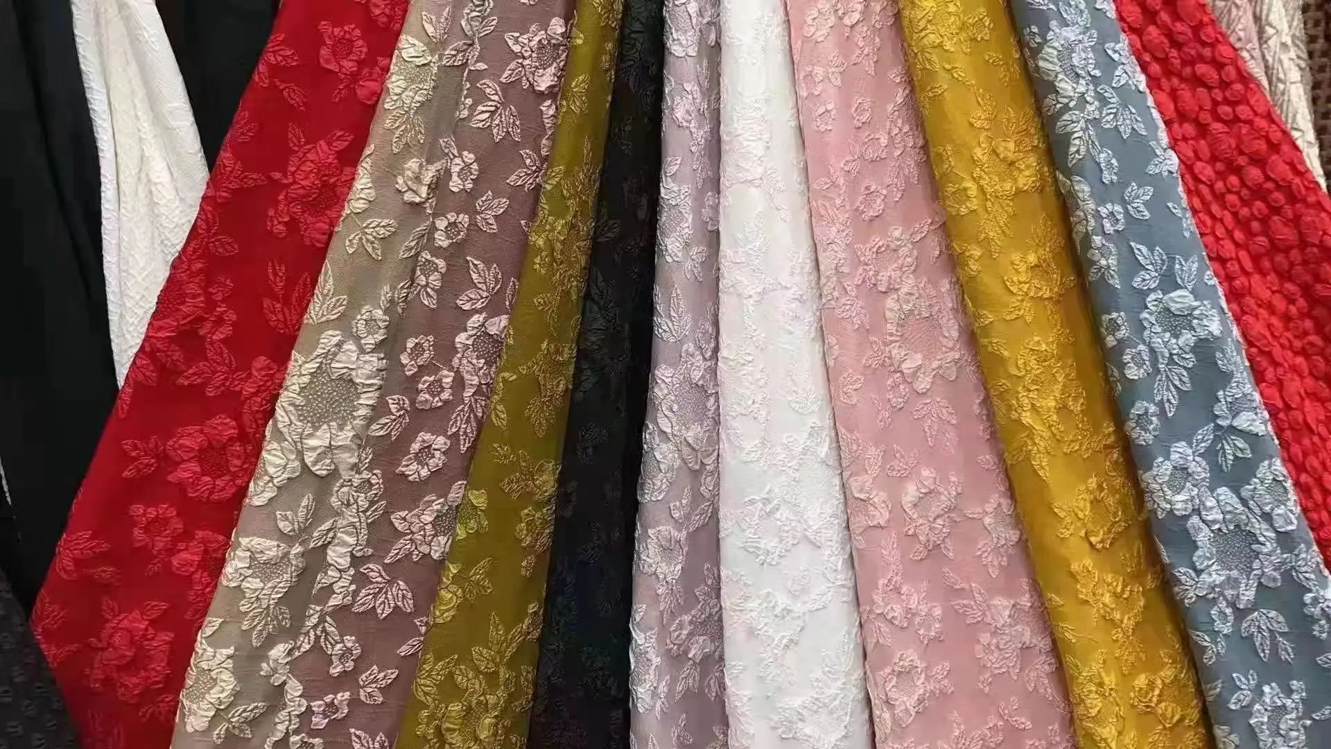 Autumn/Winter 3D Relief Embossed Lotus Flowers Bubble Woven Jacquard Chiffon Fabric - 图片 3