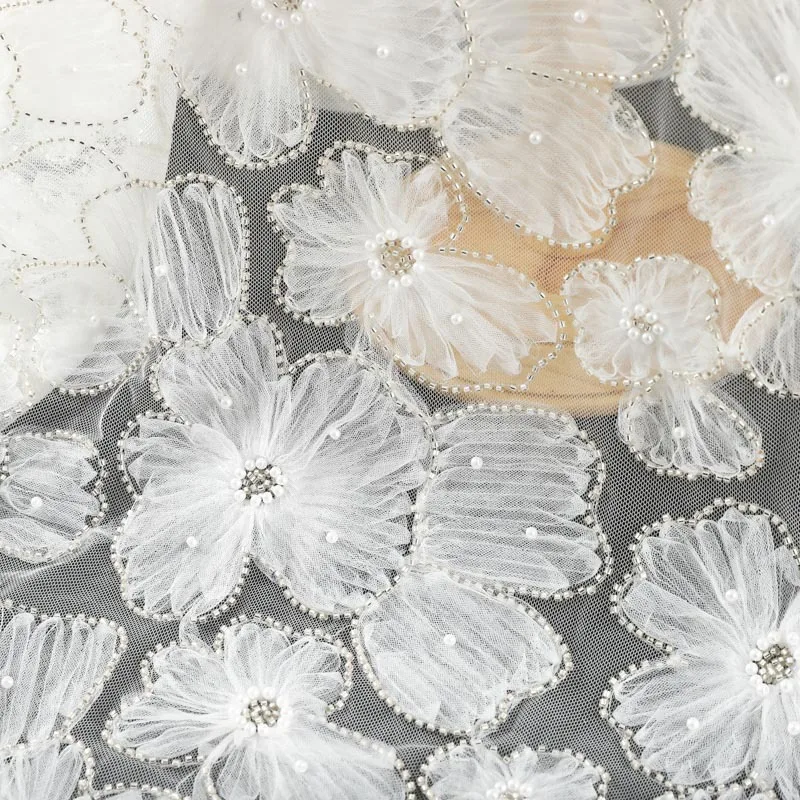 YX2284 Beautiful Mesh Flowers Embroidery Lace Fabric White Polyester Embroidery Tulle Pearl Sequins Mesh Fabric - 图片 3