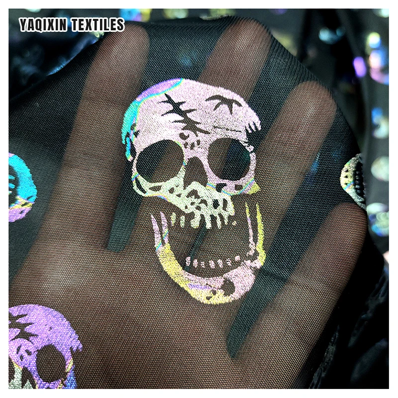 YX2259 Halloween Style Horror Skull Bone Pattern Colored Foil Printed Fabric Flash Glitter Tulle Mesh Knitted Polyester Fabric - 图片 6
