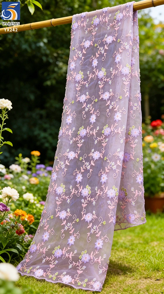 YX242 Multicolor Maple Leaf Custom 100% Polyester Tulle Floral Embroidered Net Fabric Wholesale - 图片 2