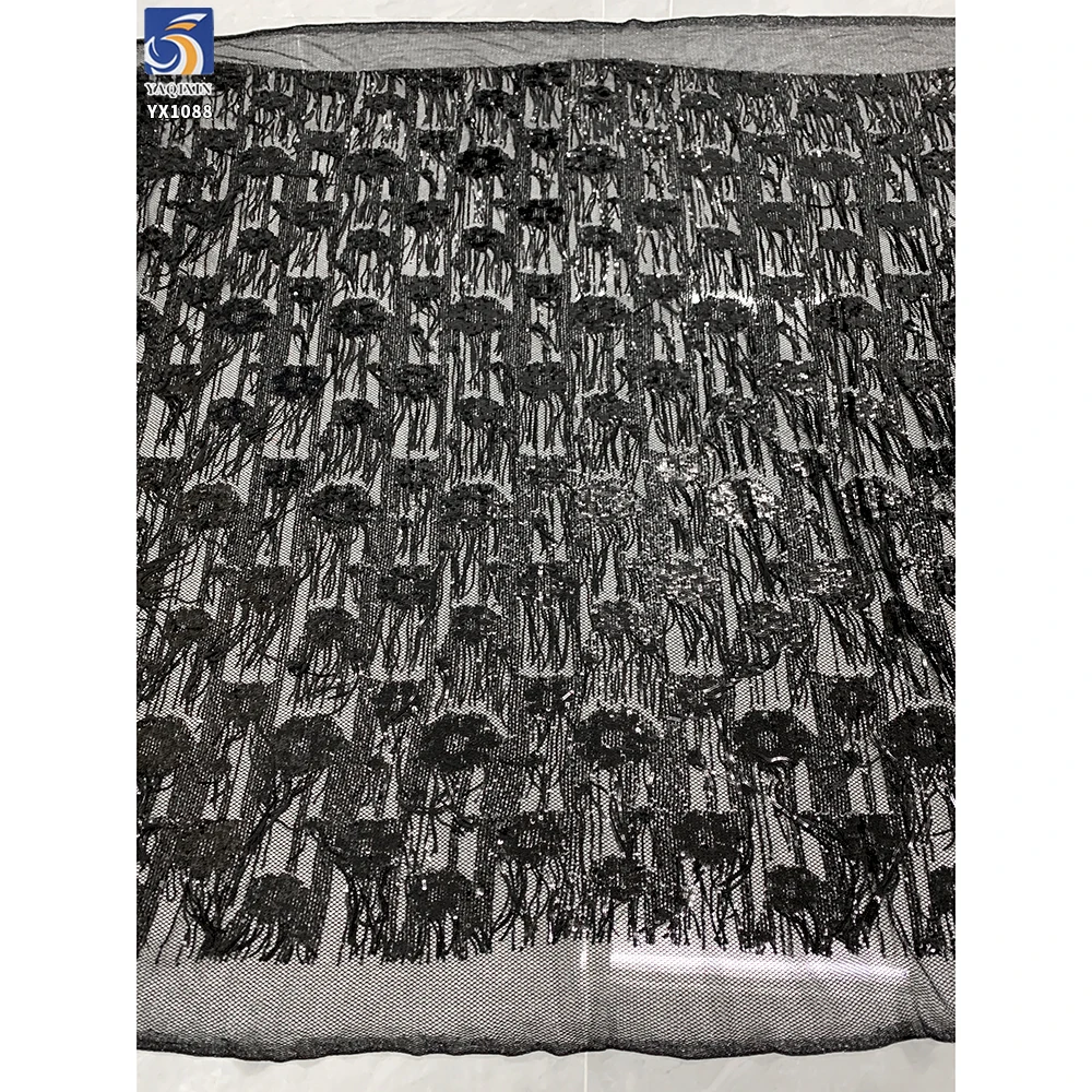 YX1088 300gsm Heavyweight Dress Tassel Sequin Net Fabric New European Knitted Poly Summer Skirt Tulle Sequin Fringe Fabrics - 图片 4