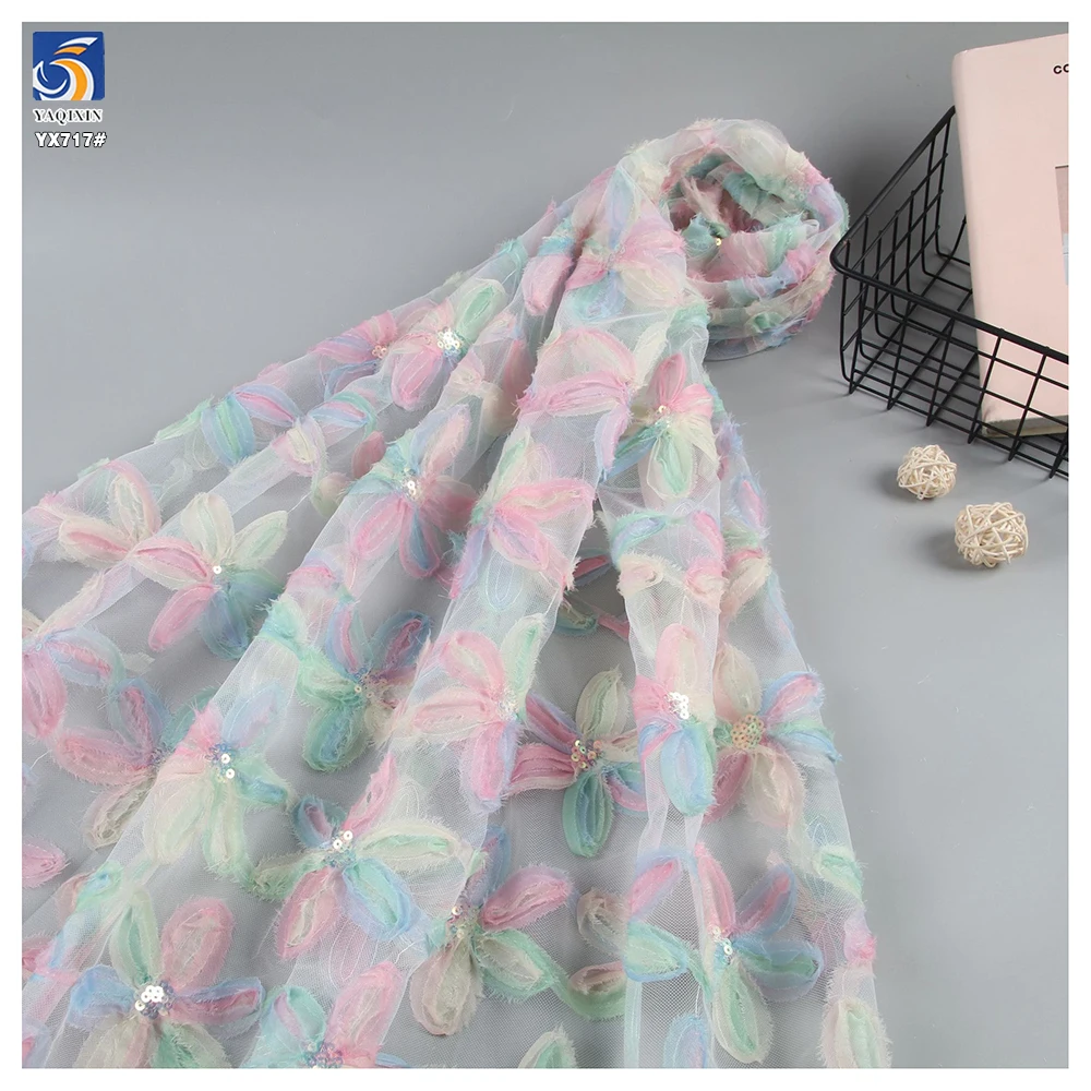 YX717 2025 Latest 3D Flowers Embroidery Fabric With Sequins Mesh Gradient Color Knitted Tricot Tulle Fabric for Skirts - 图片 6