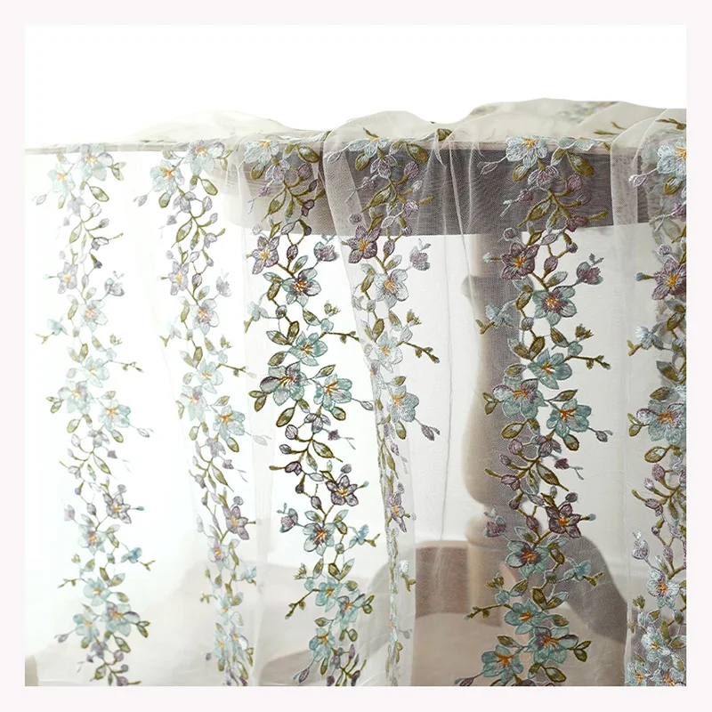 2024 New Arrival Embroidered Flower Fabric Tulle Lace Fabric With Flower Tulle Dress Embroidery Fabric - 图片 4