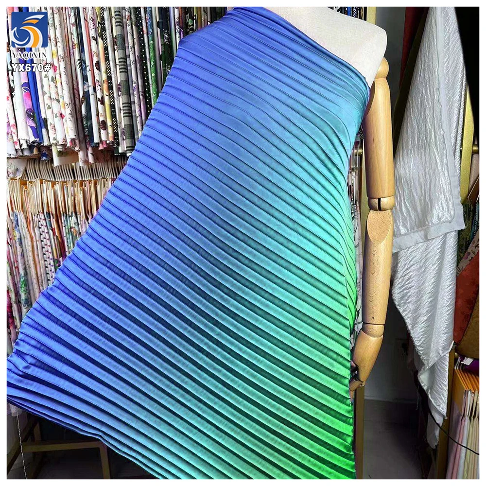 YX670 Designer Gradient Pleat Satin Fabric 100% Polyester Blackout Printed Gradient Pleated Satin Fabric for Wedding Dresses - 图片 4