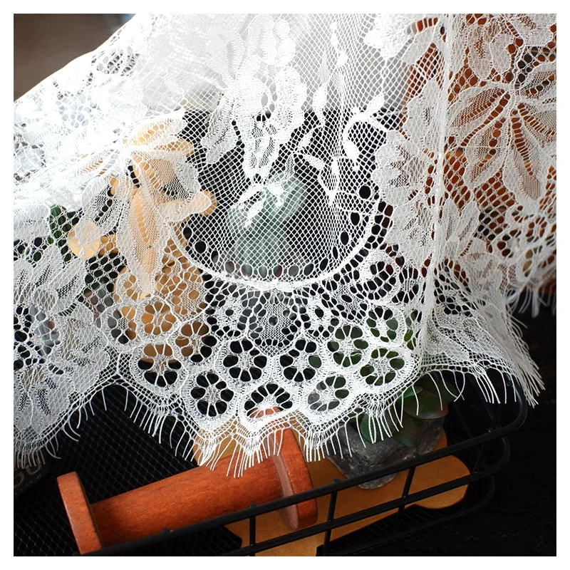 YX6042 Wholesale Zeal Elegant White Lace Fabric With Delicate Floral Patterns Poly Eyelash Lace Fabric for Skirt Tablecloth - 图片 3
