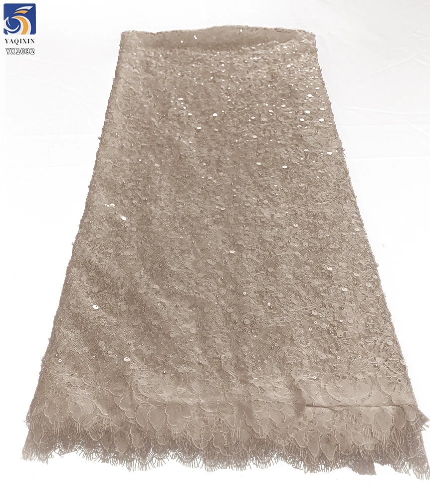 YX1032 China Wholesale Home Textiles Lace Fabric Eyelash White Lace 3D Beaded Sequins Bridal Dress Fabrics for Women - 图片 3