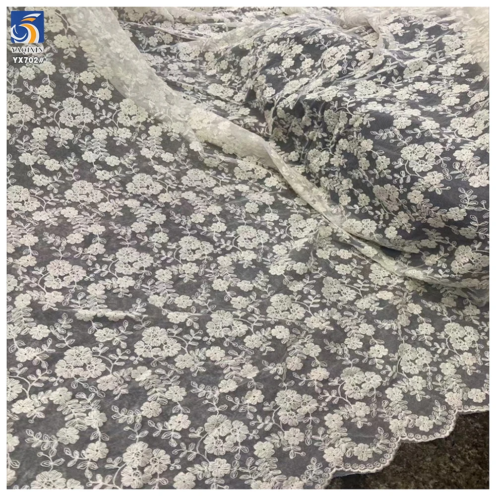 YX702 Premium Quality 100gsm Comfortable Sustainable Floral Lace Fabric White Poly Milk Silk Embroidery Mesh Fabric - 图片 5