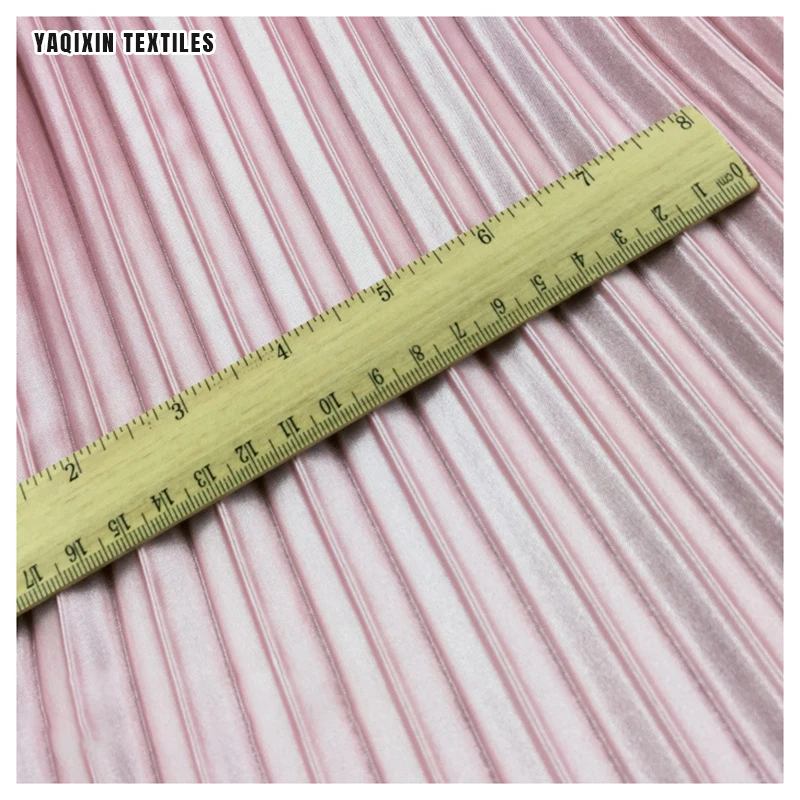 Golden Polyester Shiny Accordion Pleated Satin Fabric High-End Opaque Dress Duchess Satin Like Silk Fabric - 图片 6