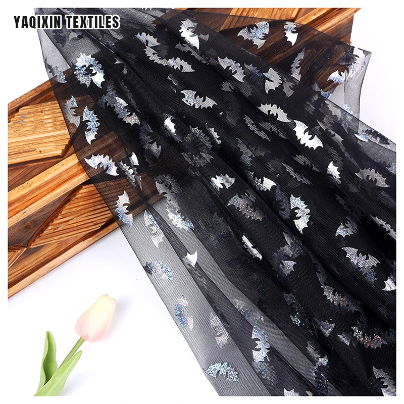 YX2237 Factory Sales Halloween Demons the Bat Pattern Hot Red and White Film Printed Net Mesh Fabric Nylon Tulle Fabric - 图片 5