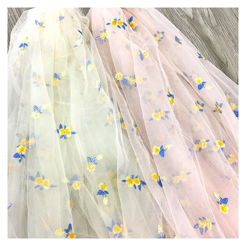 Polyester Tulle Embroidered Fabric With Daisy Sunflower Embroidery Design Tulle Mesh Fabric Girl Dress Fabric - 图片 3