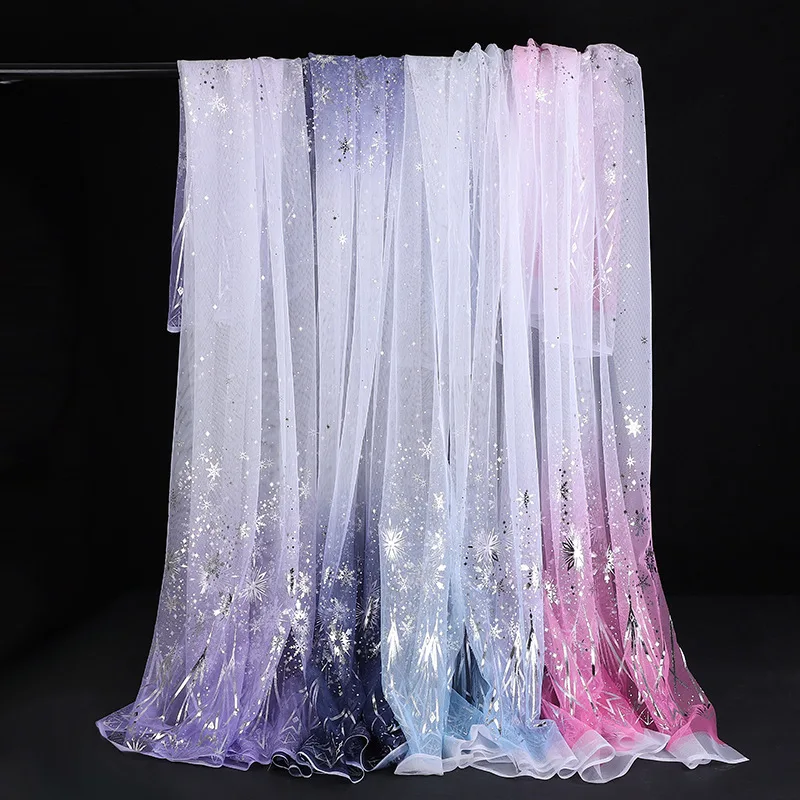 GT002 2025 Latest Christmas Tulle Fabric Ombre Print Fabric Tulle Lace Fabric with Silver Snowflake for Skirt - 图片 6