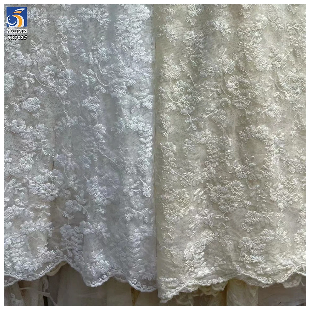 YX702 Premium Quality 100gsm Comfortable Sustainable Floral Lace Fabric White Poly Milk Silk Embroidery Mesh Fabric - 图片 3