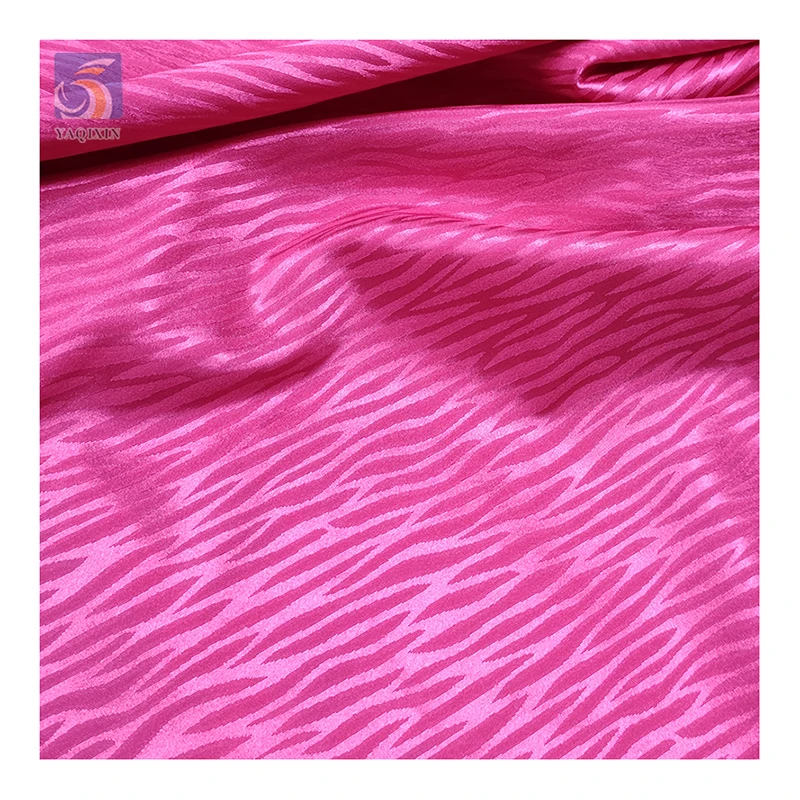 Bright Purple 100 Polyester Leopard Pattern Jacquard Satin Fabric for Sleeveless Skirts Sexy Style - 图片 4