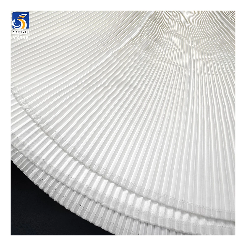 YX936-1 Customized White Polyester 1cm Pleated Accordion Satin Fabric for High-End Party Dresses Liquid Satin Pleated Fabric - 图片 2