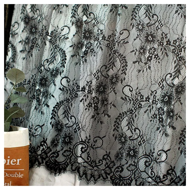 China Wholesale 150CM Chantilly Lace Fabric Eyelash Yarn Lingerie Lace Fabric for Garment - 图片 6