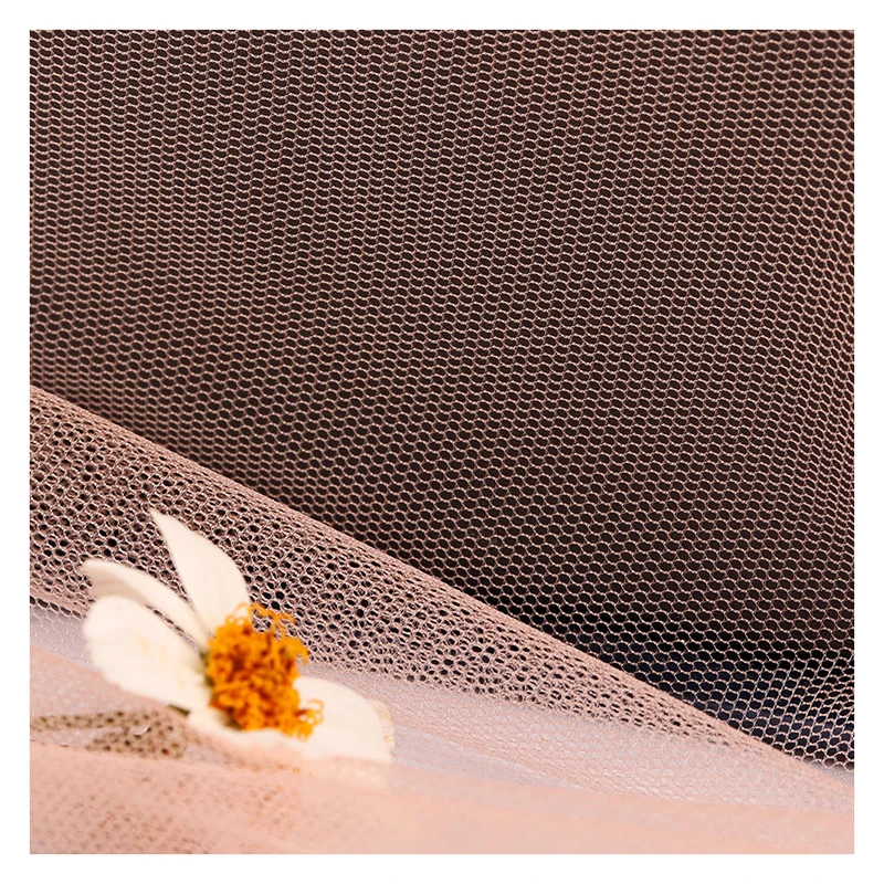 YS-19-1 Guangzhou Polyester Tulle Textile Fabric Manufacturer 30D Mesh 100% Nylon Soft American Tulle Fabric - 图片 4