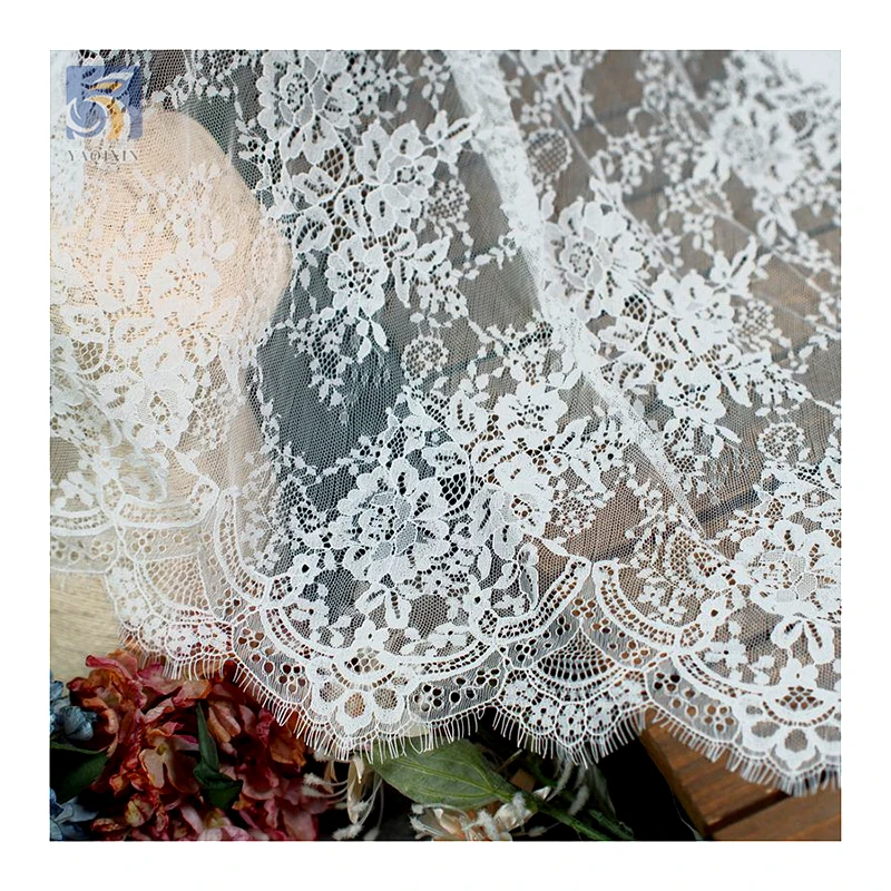 YX2642 Chinese OEM Wholesale Price White Lace Fabric Embroidery by the Pieces 1.5M*3M Eyelash Lace Fabric Textile - 图片 3