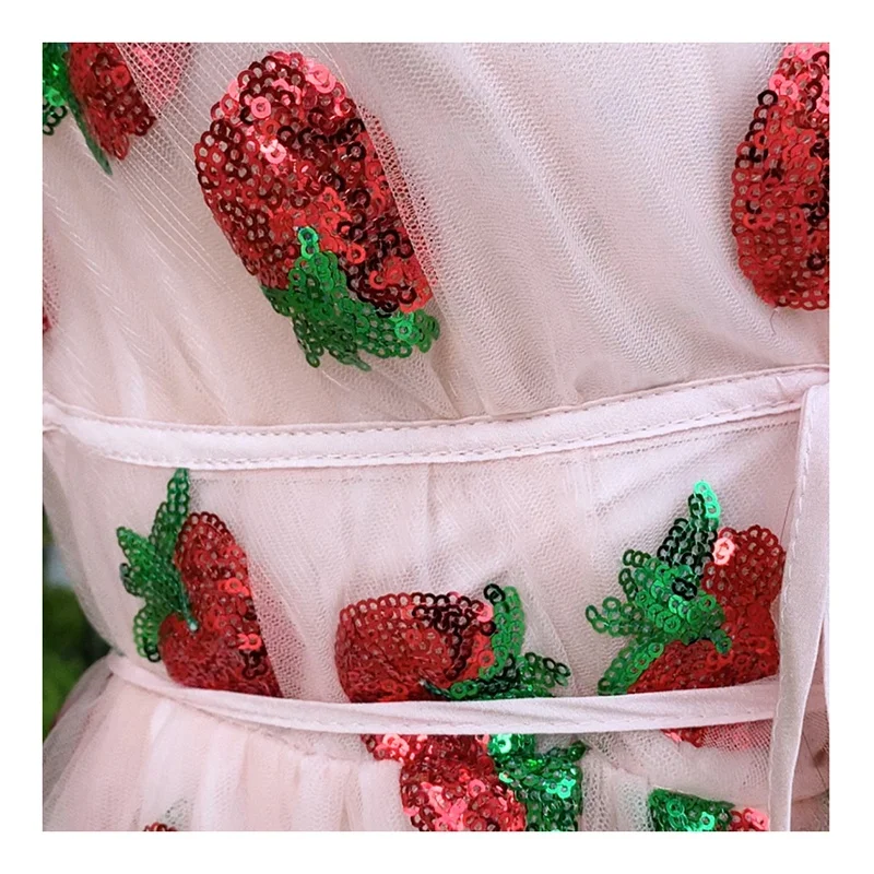 Lovely Strawberry Embroidery Tulle Fabric Sequin Tulle Strawberry Sequin Embroidered Mesh Fabric - 图片 3