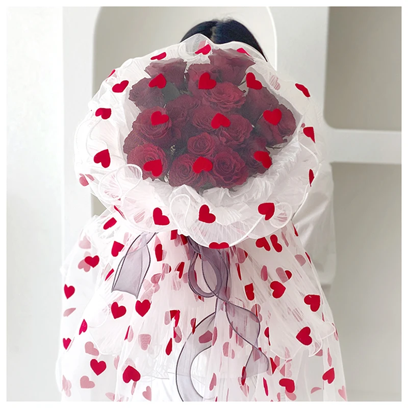 Romantic Red Heart Embroidery Black Tulle Fabric Polyester Tulle Dress Fabric - 图片 4
