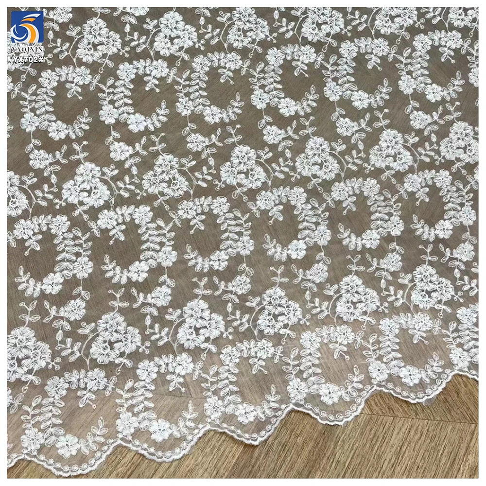YX702 Premium Quality 100gsm Comfortable Sustainable Floral Lace Fabric White Poly Milk Silk Embroidery Mesh Fabric - 图片 6