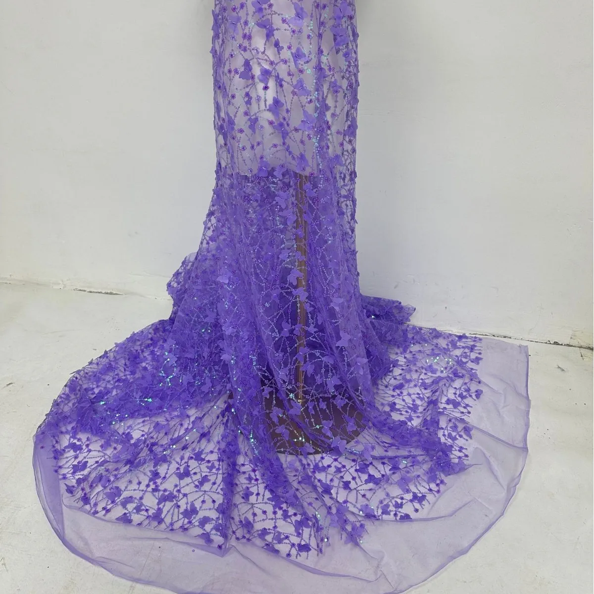 Hot Selling 3D Butterfly Embroidery Lace Fabric with Sequins Sheer Tulle Embroidered Fabric for Wedding Gown & Dresses - 图片 4