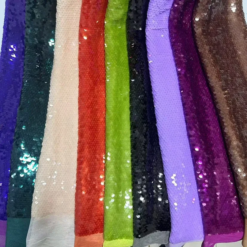 YX840 130CM High Quality Dress Embroidery Dark Red Sequin Fabric 450gsm 9mm Large Transparent Sequins Fabric - 图片 6