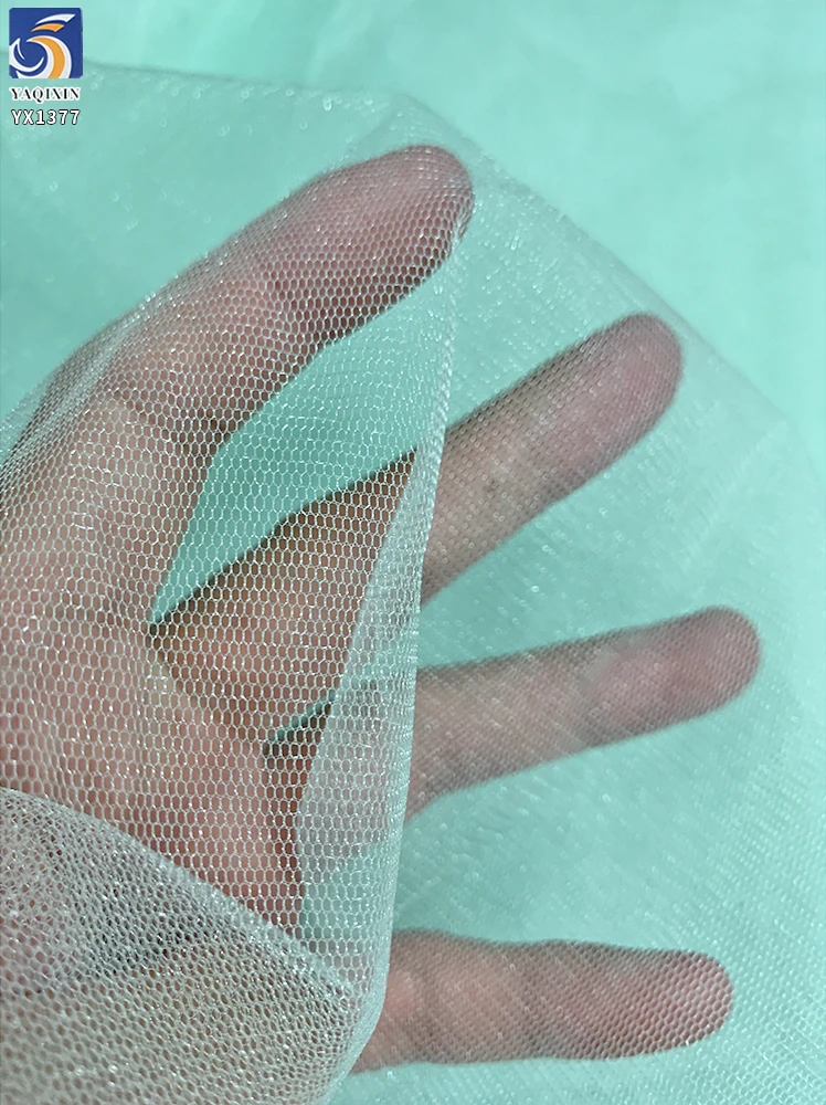 YX1377 China Wholesale Stiff Feel Polyester Glossy Knit Sky Blue Tulle Fabric Mesh Fabric Textile for Clothing Dresses - 图片 4